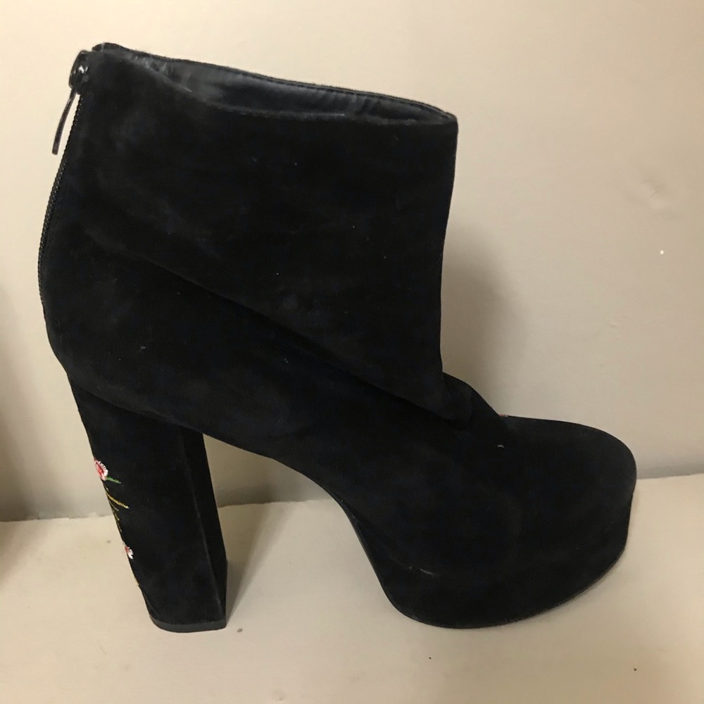 BooHoo Platform Velvet Dragon Embroidered Booties - Picture 12 of 15
